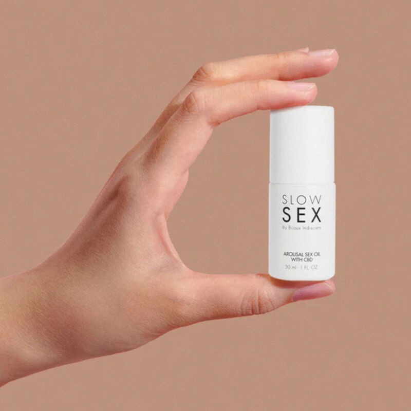 BIJOUX - SLOW SEX SEXUAL MASSAGE OIL WITH CBD 30 ML - Image 3