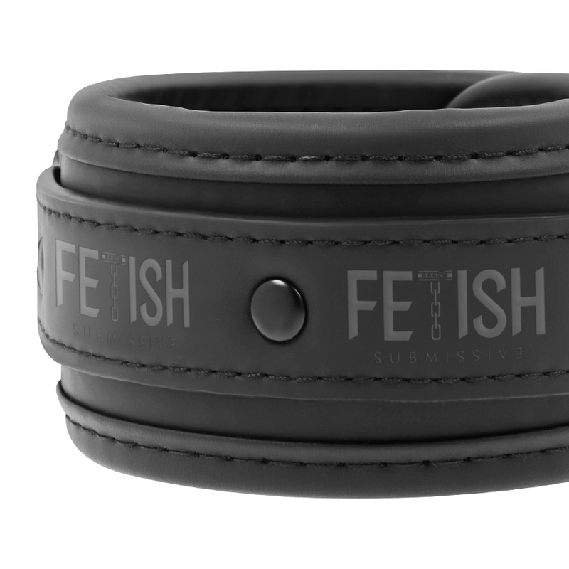 Fetish Submissive - Meester Positie Met 4 Dubbele Neopreen Handboeien - Image 4
