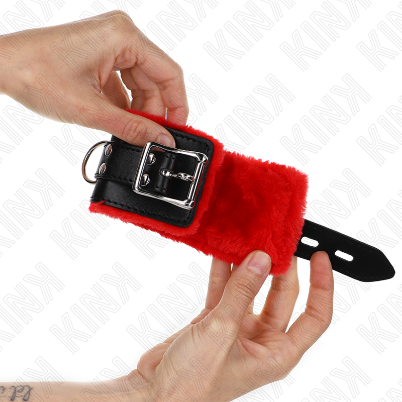 Kink - Fur Gevoerde Polssteunen Met Vierkante Gaten Rood En Zwart Verstelbare Riem 17-29 Cm X 6 Cm - Image 2