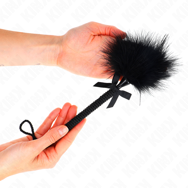 KINK - Nylon touw met kietelende veren en zwarte knoop 25 cm - Image 5