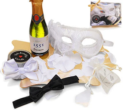 INEDIT - EROTIC KIT WITTE VENETIAANSE MASKER