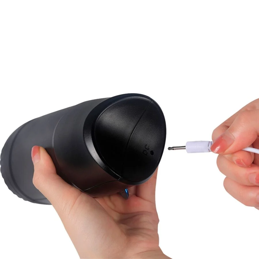 SHEQU - RENEE SQUEEZABLE VAGINA MASTURBATOR WITH VIBRATION IN CASE - Image 10